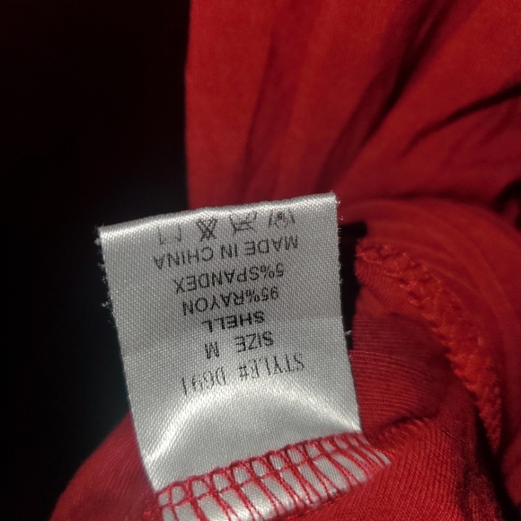 Your classic red dress - Picture 8 of 9